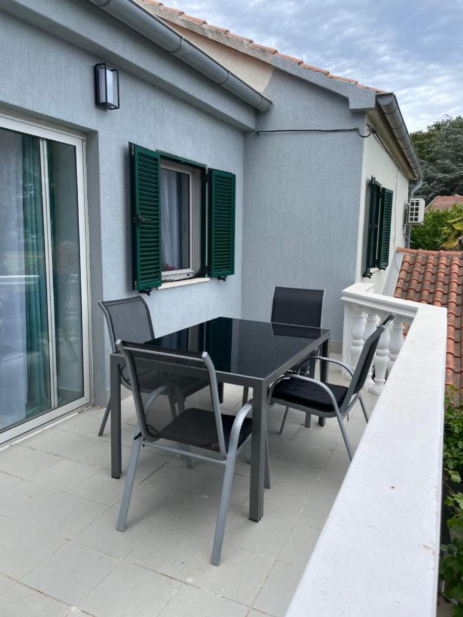 Enna Apartment 4 Meerblick Perfect Location Medulin Bagian luar foto
